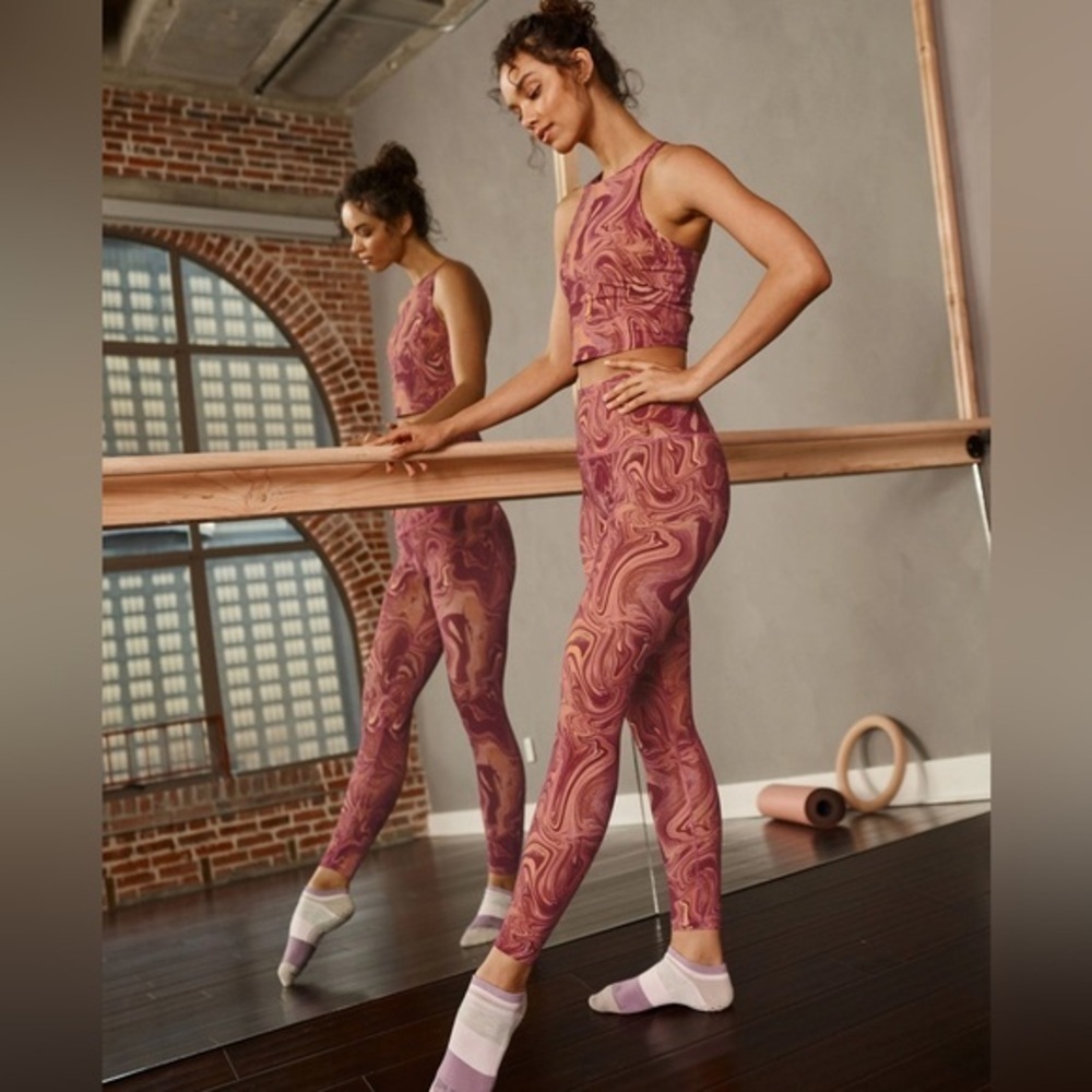 Beyond Yoga Marble High Waisted Midi Legging in Serene Marble size small womens - Picture 4 of 9